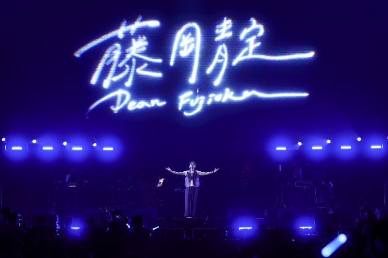 藤岡靛登《超犀利趴14》舞台　首唱《誰是被害者2》片尾曲嗨翻全場's story cover image