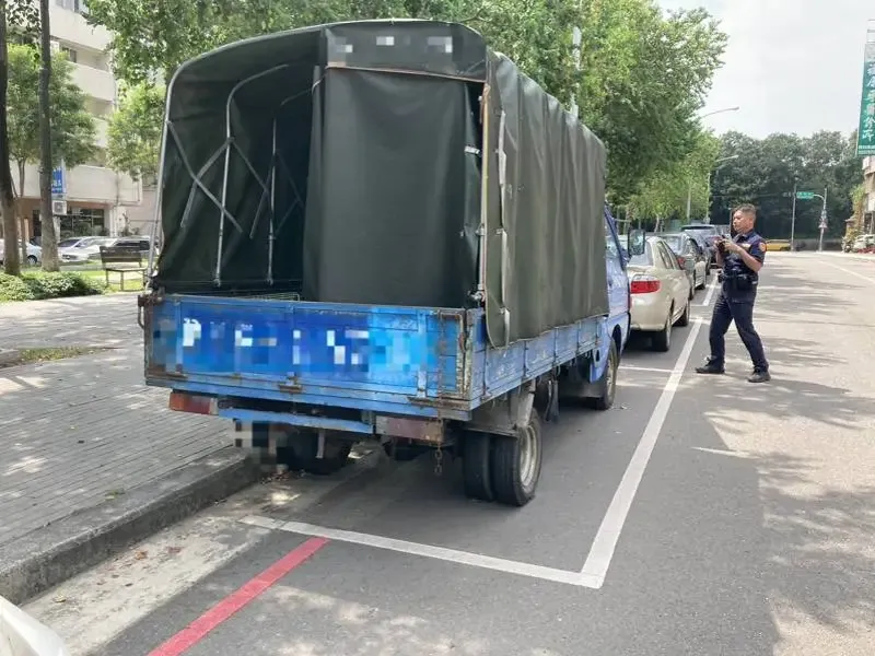 無牌車占位最高罰3萬6！台中警強力取締　盧秀燕下令：沒車牌就拖吊