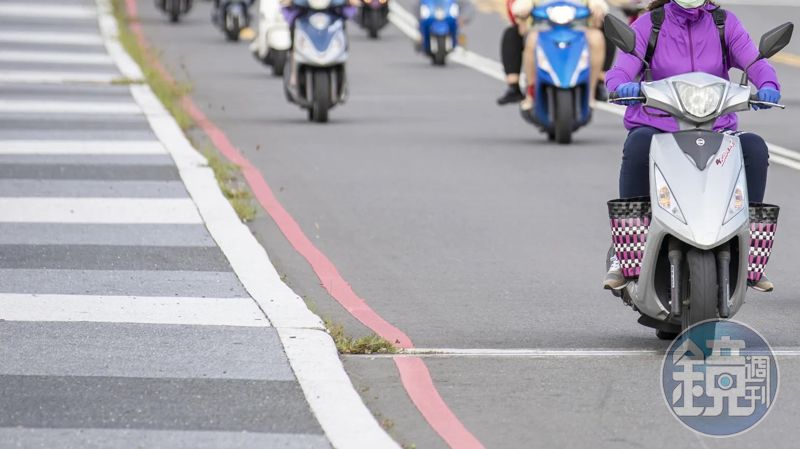 大學生最狂壯舉...高雄騎機車回台北要多久？過來人曝極限　寒假直接騎回家's OG Image