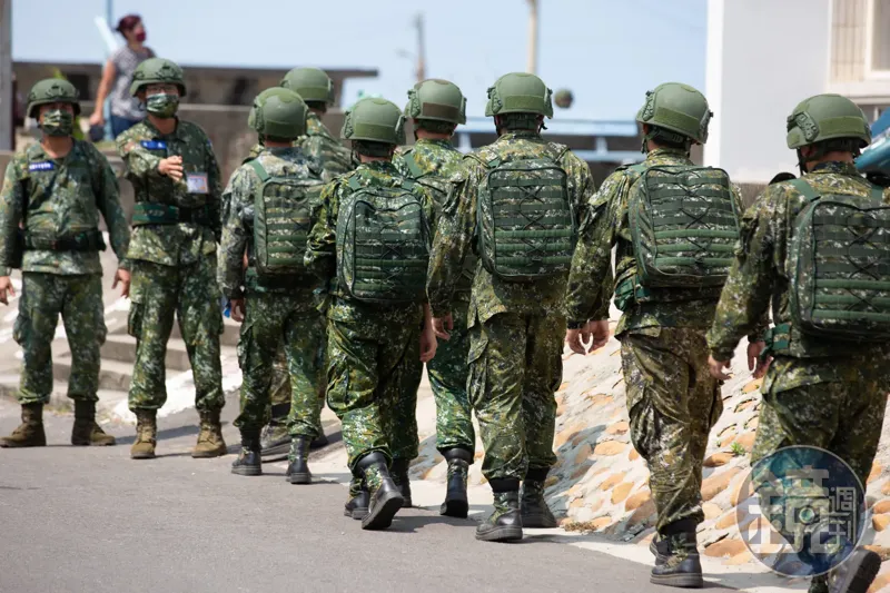 女軍官偷吃同袍帶回家激戰　辯以為小王離婚遭「軍車」打臉
