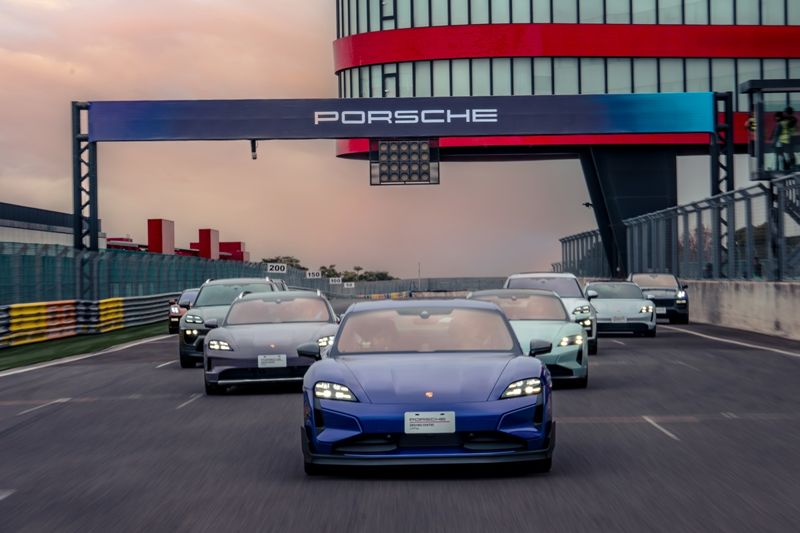 【Racing Focus】保時捷讓電動車變得更好開？Macan Electric 與 Taycan Turbo GT 的極限測試！