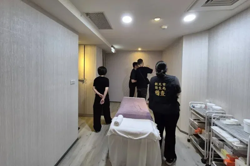 光澤醫美爆「女病患裸露私密片」出現空白斷點　傳創辦人王朝輝人在上海's story cover image