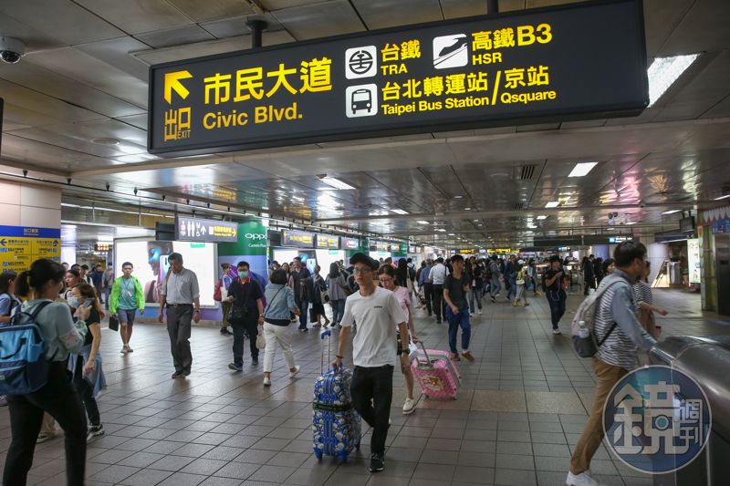 新冠疫情升溫大家不戴口罩？　醫師曝「最可怕的一件事」's story cover image