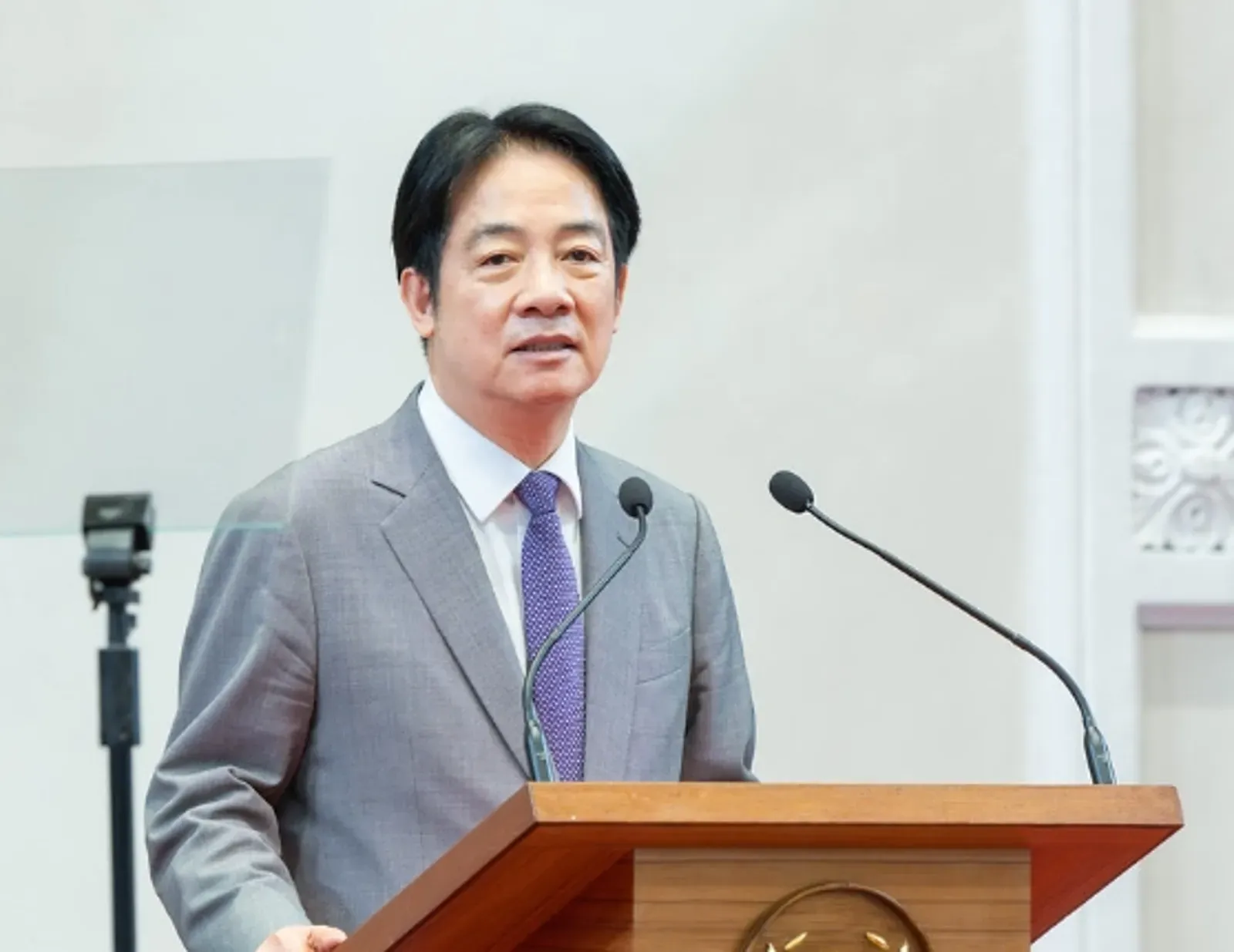 傳台灣9條海纜同時癱瘓　賴清德：上網、通話、對外連線都沒問題's story cover image