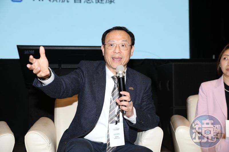 石崇良為「怕跳票就再投賴清德」失言道歉　下秒笑稱：值得大家再投他一次's story cover image