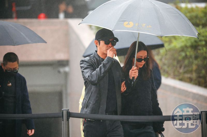 馬年吉祥話學廢了／謝欣穎、王柏傑哇馬愛哩勾勾纏's story cover image