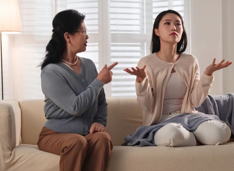 控媳婦「與乾哥外遇離家」　台南婆婆反被法院認證1罪！判6月徒刑's story cover image