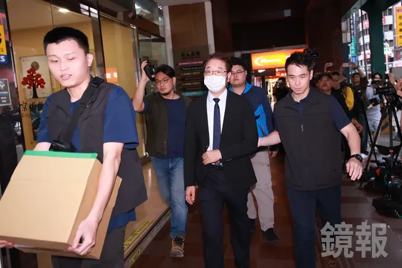 光澤診所爆偷拍！員工爆「公司馬上派人急拆設備」　關鍵證據遭查扣！店經理、工程師遭聲押's story cover image