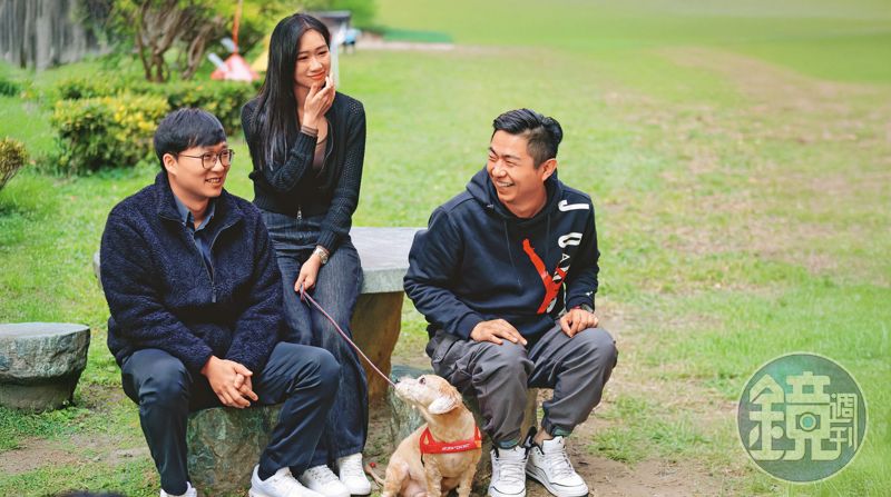 熊爸估狗／狗龜爭寵真苦惱　小倢愛犬亂便溺揪緣由's story cover image