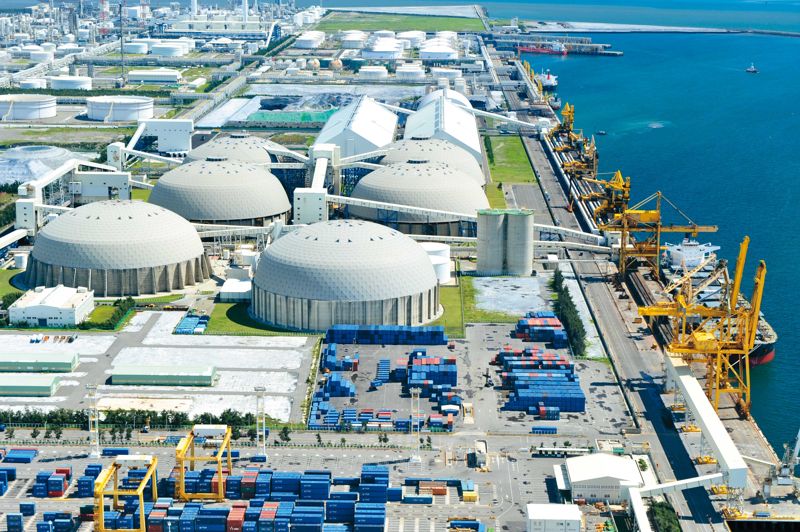 台塑籌千億轉型2／資優生同行也驚傳關廠　石化業等中國4月變局  「反內捲」成救命丹's story cover image