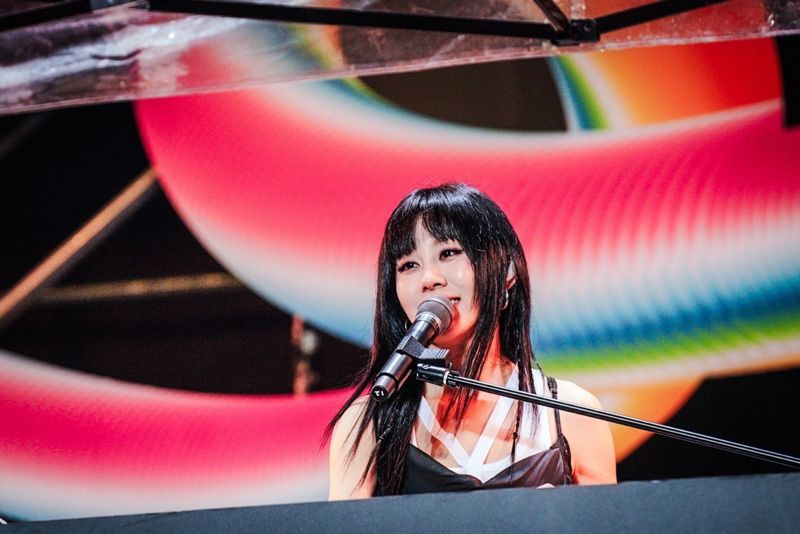 白安《路邊野餐》一路唱到外島　搭船衝小琉球笑喊「想看海龜」's story cover image