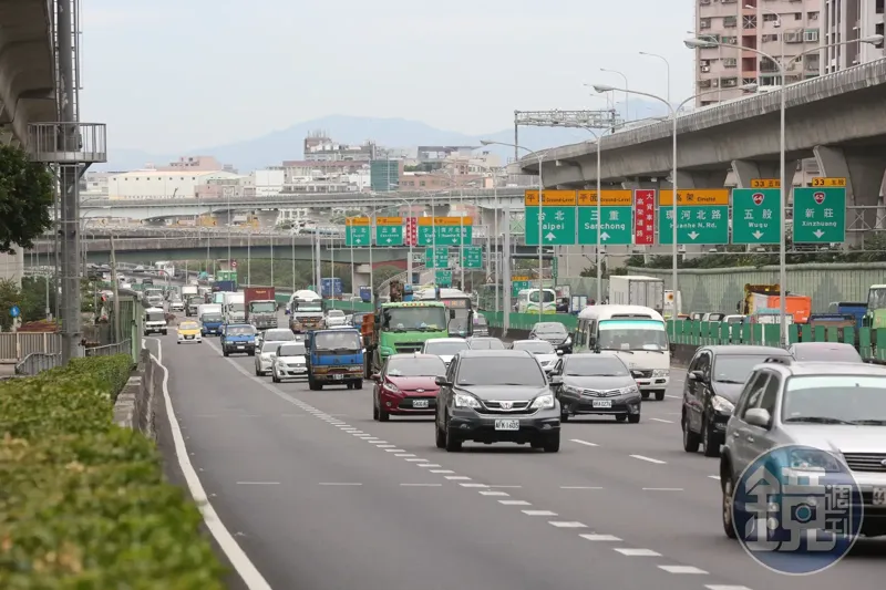 端午連假出遊注意！國道部分路段已湧車潮　上午9地雷路段一次看

