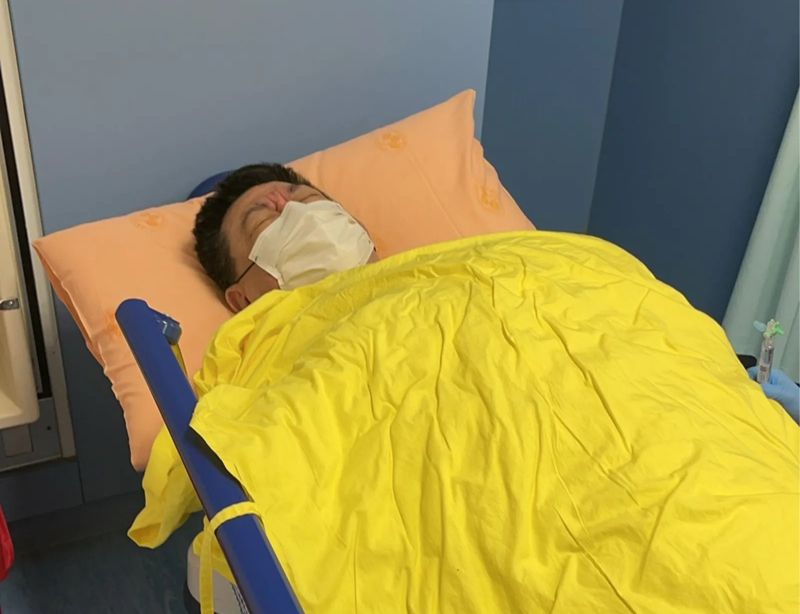 孫德榮吃早餐「臉歪嘴斜流口水」急送醫！　確診腦部血栓強制住院