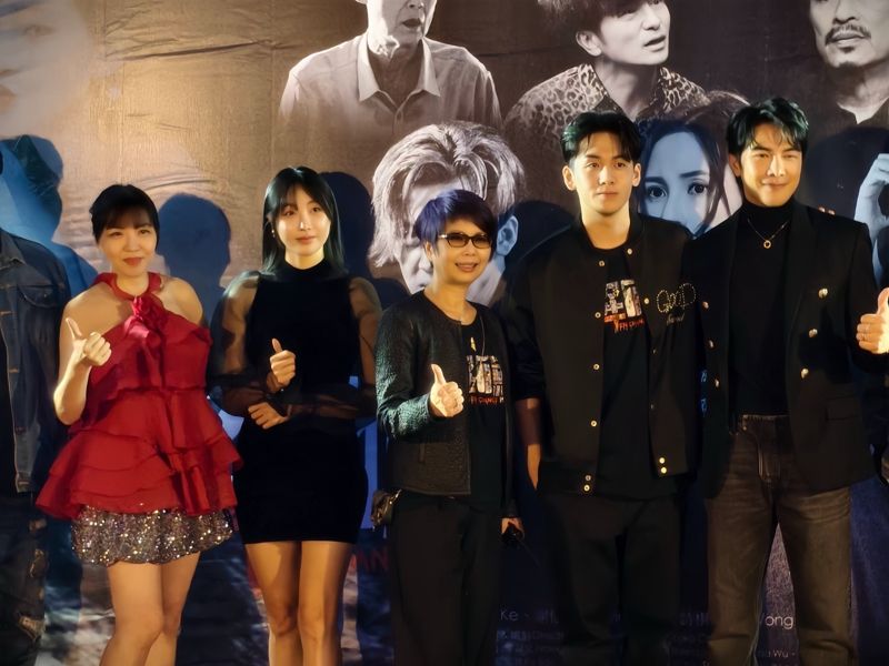 跨國愛情懸疑片《解碼》首映好評炸裂　大馬女導演盼拍出人性「第二層真實」's story cover image