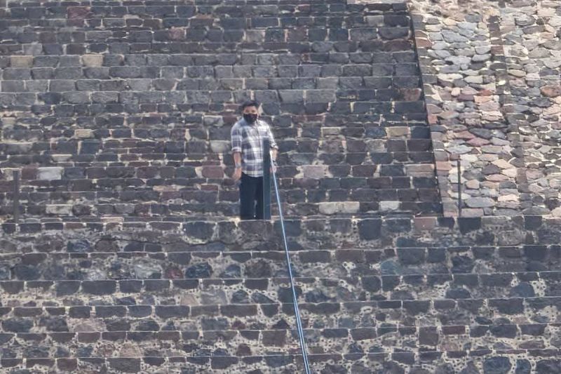 血染古文明！墨西哥槍手登金字塔瘋狂掃射1死多傷　總統辛鮑姆深切哀慟