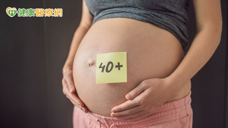 高齡產婦注意胎動．預防早產's story cover image