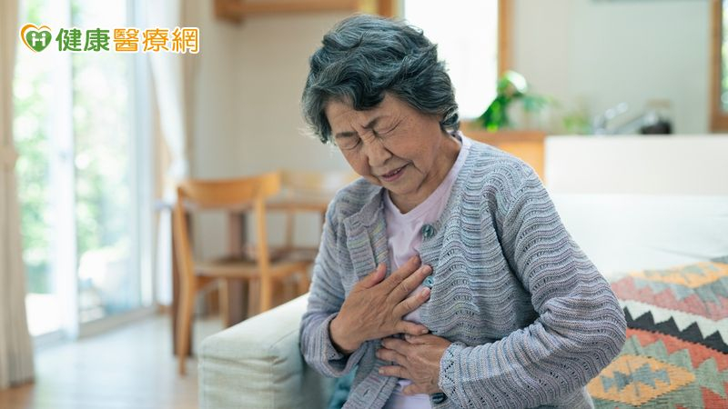 心臟衰竭免開刀！　8旬阿嬤靠「這1治療」延續散步人生's story cover image