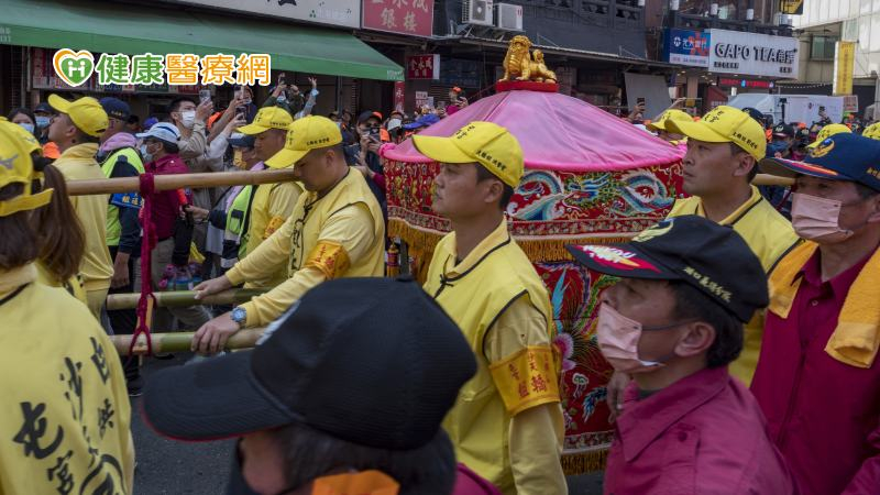 新冠連3週上升疫情再起！白沙屯進香傳播風險恐增　最擔憂1族群感染增加's story cover image