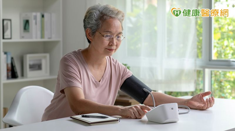 70歲婦人頭暈就醫竟發現腦動脈瘤　醫提醒「做1事」防憾事發生's story cover image