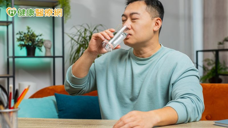頭頸癌放射線治療後嚴重口乾　中醫滋陰清熱助改善's story cover image