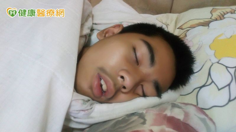 孩子白天嗜睡、注意力不集中？　小心可能是「兒童睡眠呼吸中止症」's story cover image