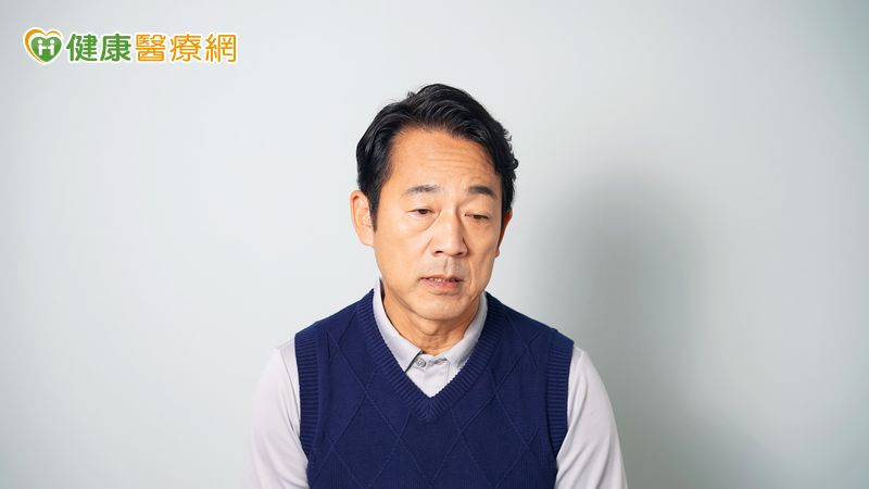 中年男性情緒變差容易覺得累？可能是因為「這個」變少了's story cover image