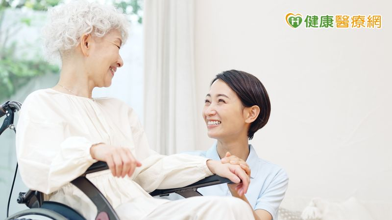 母女胃繞道20年雙雙營養不足　醫籲長期追蹤與重建手術的重要性's story cover image