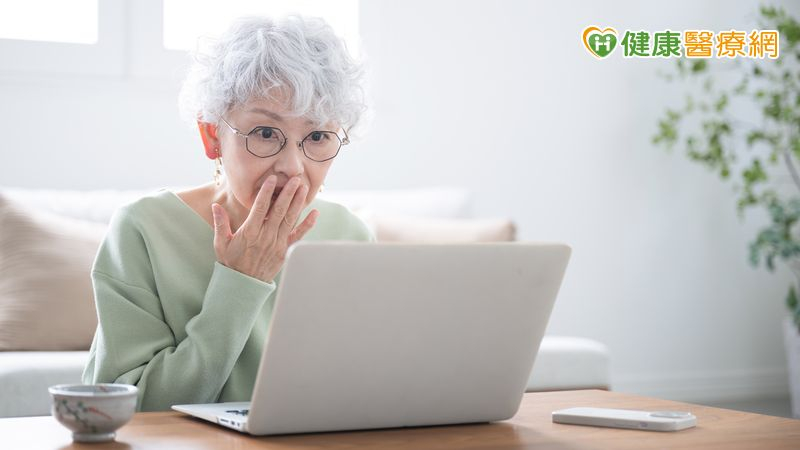 「AI醫師假衛教」勿信！醫籲糖友自行停藥有風險　專家從這裡辨影片真假's story cover image