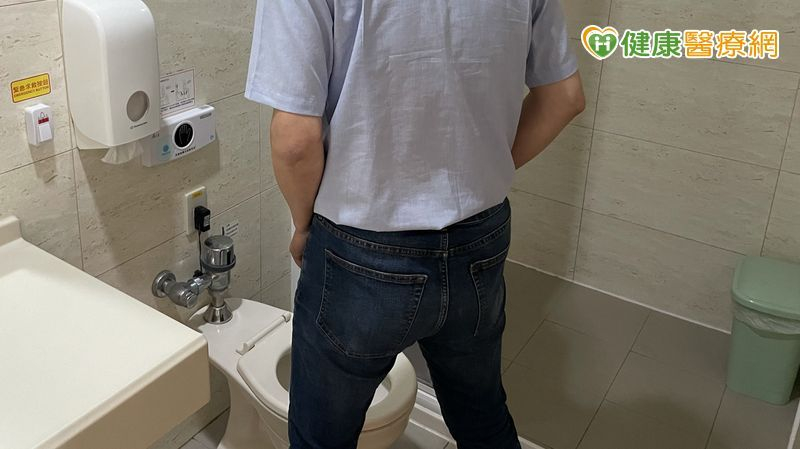 58歲男激情解鎖新體位聽見「啪」響聲　下體變「紫茄子」急送醫's story cover image