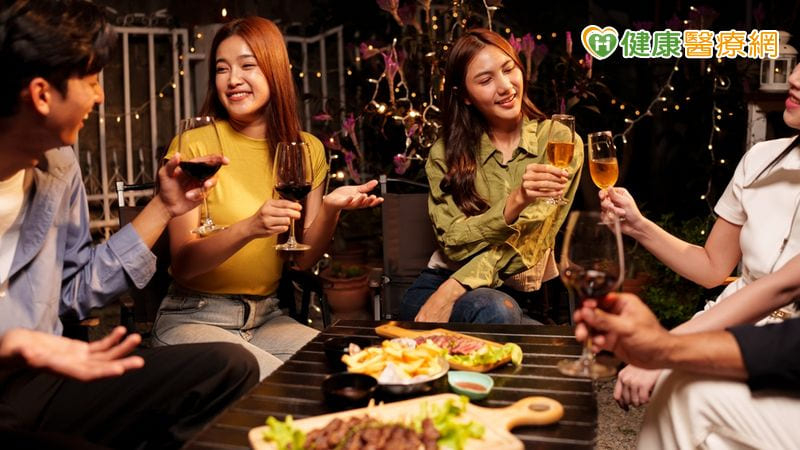 小心跨年、演唱會情緒大反轉　醫師提醒3類人留意「狂歡後失落」's story cover image