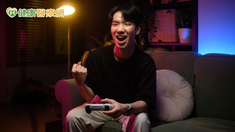 春節熬夜晚睡沒關係？醫曝6原則降低收假失眠風險's story cover image