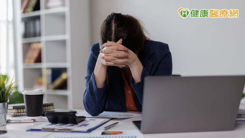 比阿公阿嬤還常喊累？中醫揭年輕人為何「未老先衰」　1警訊要留意's story cover image