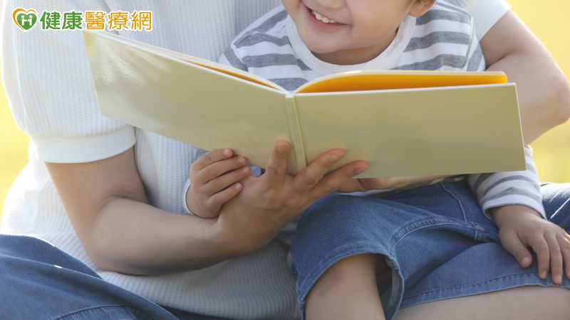 聽書也會刺激大腦！專家揭紙本書與有聲書差異　做到這點更重要's story cover image