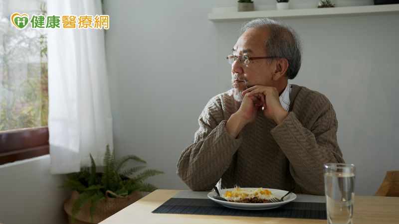 長輩不喝水後果多嚴重？醫示警：恐急性腎衰竭's story cover image