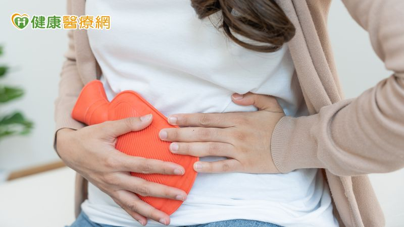 17公分肌瘤比棒球還大！50歲女擔心開腹手術　改採肚臍單孔治療's story cover image