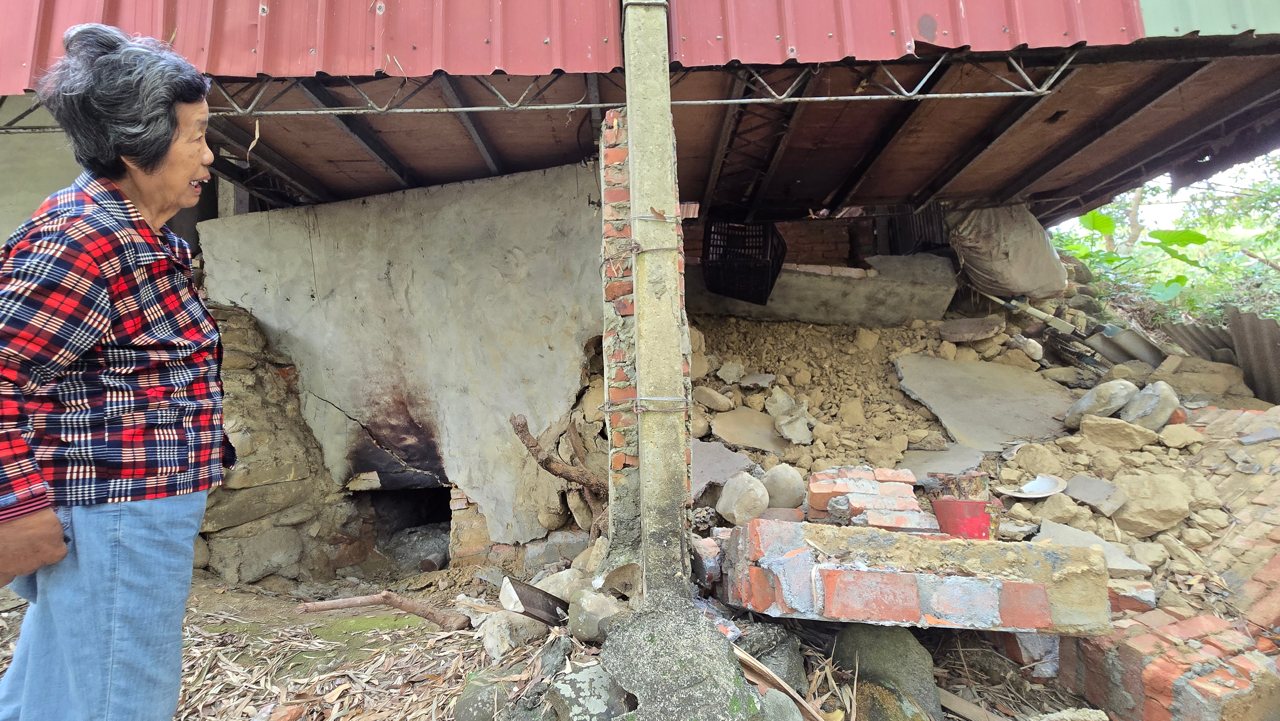 地震重創東山「柴燒桂圓」，近3成龍眼窯倒塌裂損，珍貴農業文化景觀待修復's story cover image