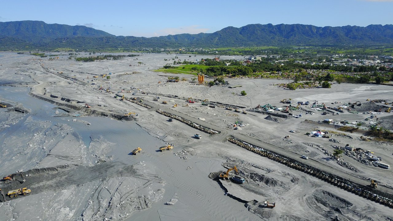 馬太鞍 1007》光復是否能安居？下游需 2 年整治，上游 20年才穩定，需常態撤離計畫（Day 15）'s story cover image