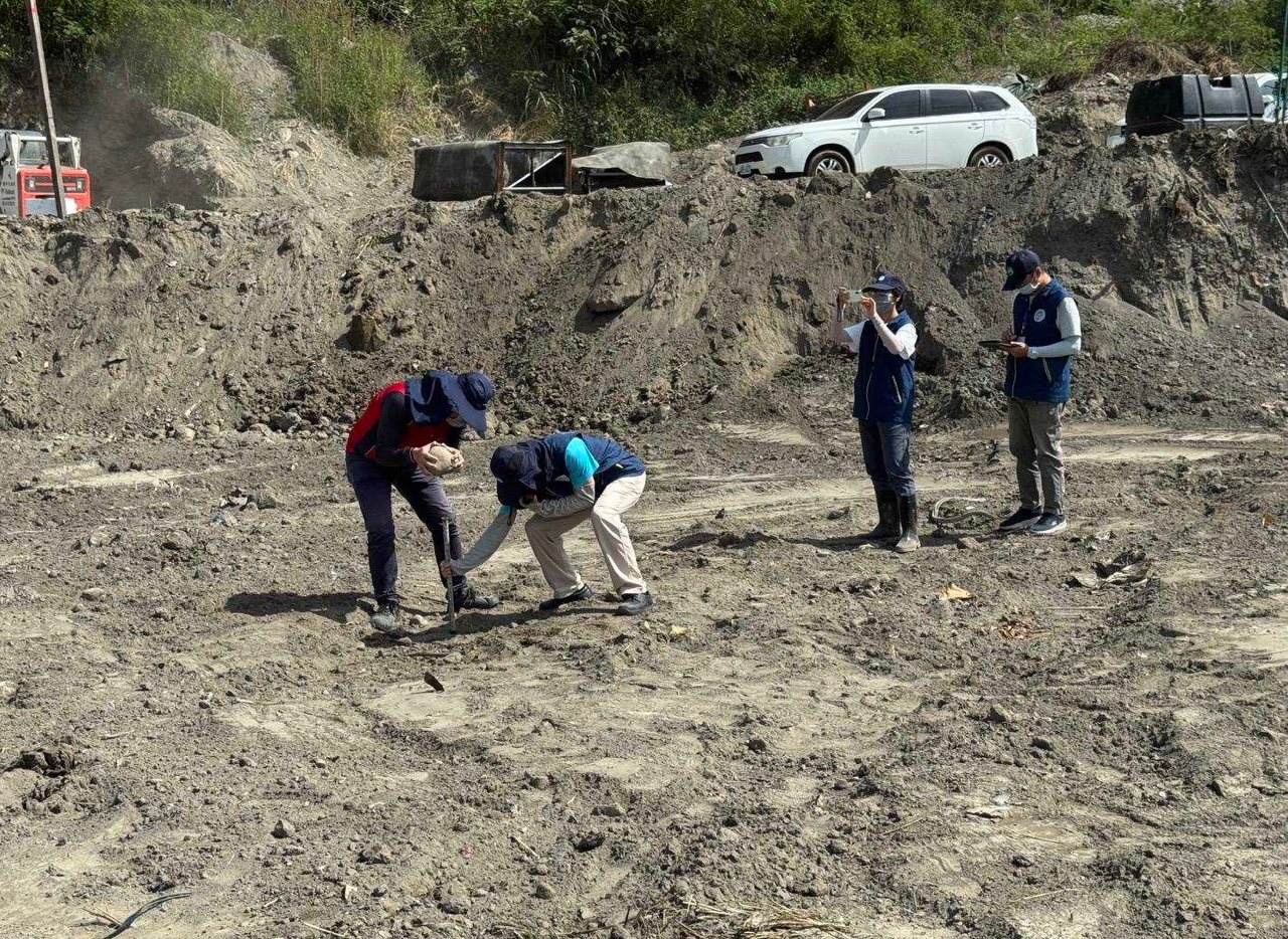 非洲豬瘟Day11》廚餘養豬禁令維持，解封四條件─可勾稽、落實蒸煮、即時監控、妥善運用（2025）'s story cover image