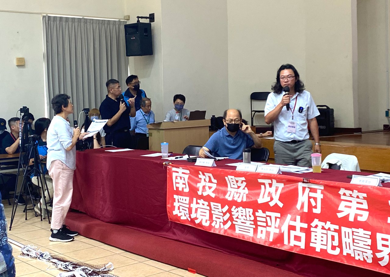 名間焚化爐環評再爆衝突，環委僅一人出席，專家學者中途離席，環團質疑會議無效