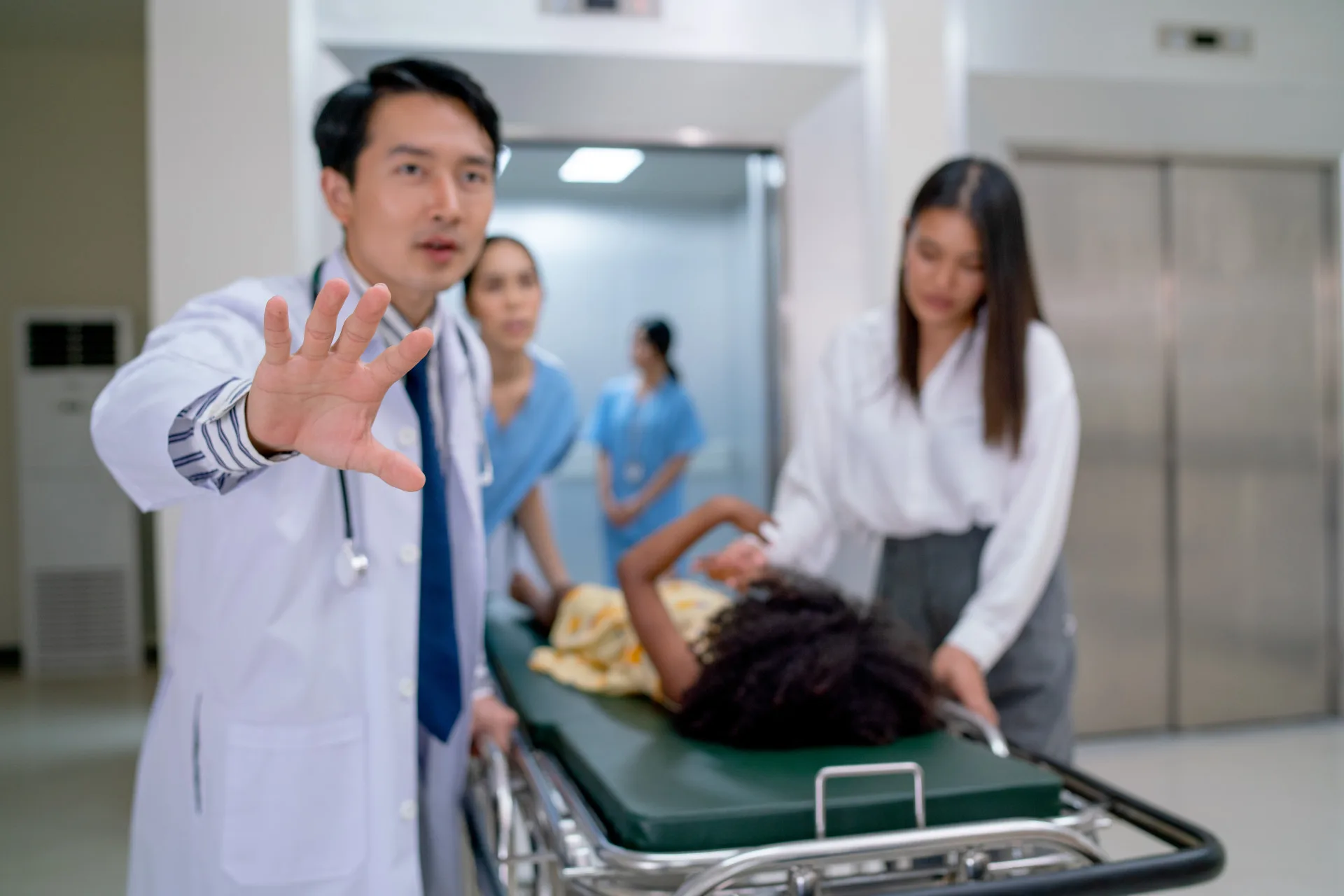 緩解春節急診壅塞 診察費100%加成、UCC不打烊's OG Image