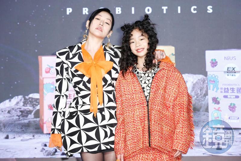 許老三提早送母親節禮物 「1句話」讓小S驚恐:她到底是誰?'s OG Image