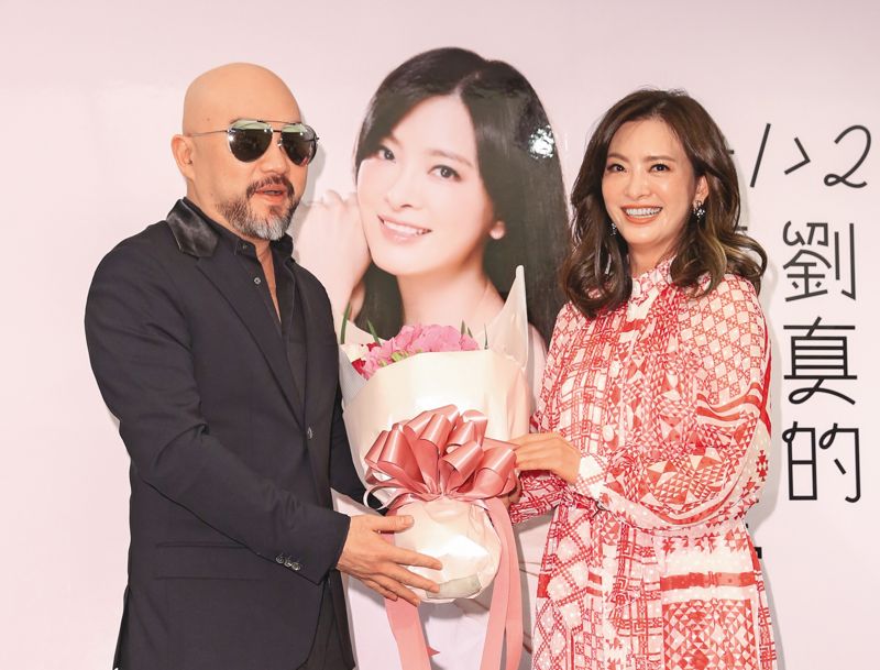 辛龍開嗓復出2/辛龍登台女兒坐在第一排 陳美鳳曝她「首次看爸演出」超開心's OG Image
